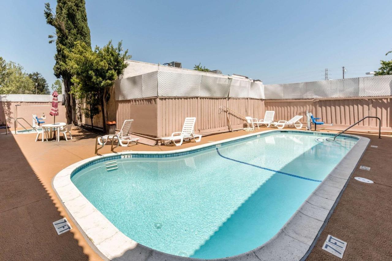 Econo Lodge Gilroy Exterior photo